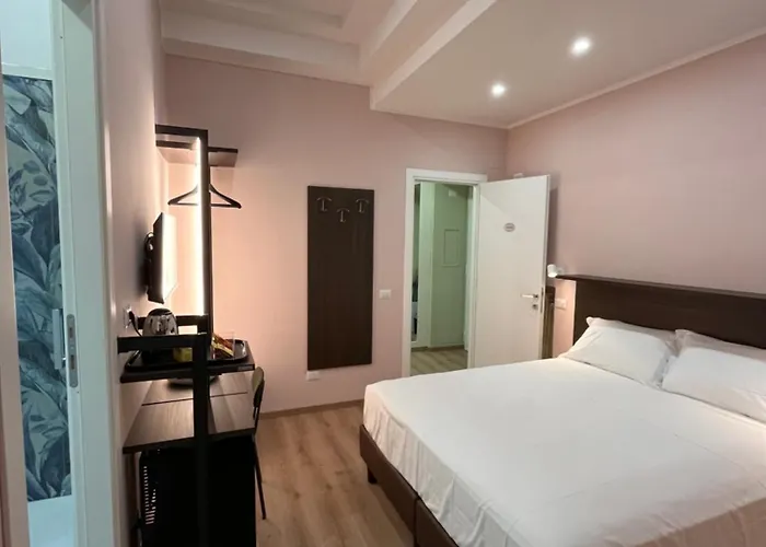 Guest house Colosseum Deluxe 4*