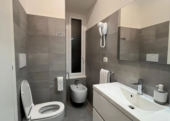 Colosseum Deluxe Guest house 4*