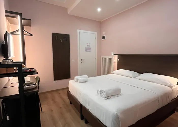 Guest house Colosseum Deluxe 4*