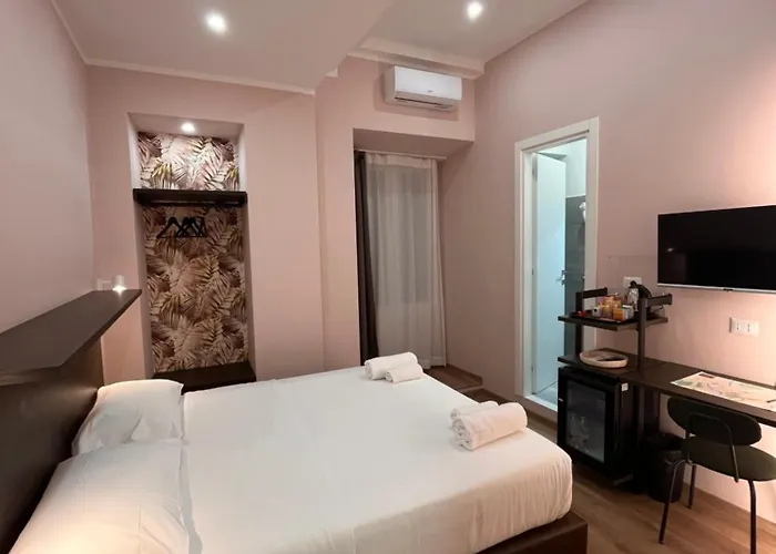Colosseum Deluxe Guest house